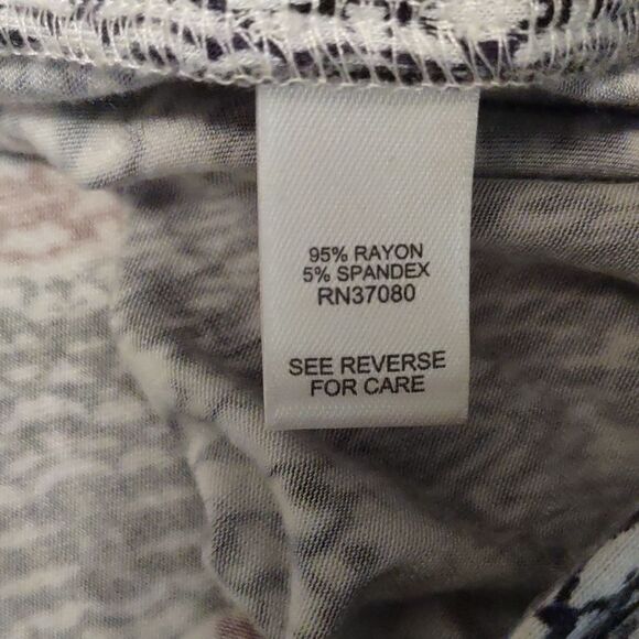 Cato Women's Size M Boho Ethnic Skirt Red Cream‎ Blue Black Handkerchief Pull On - Picture 4 of 7